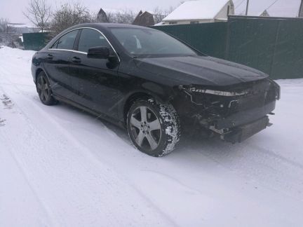 Mercedes-Benz CLA-класс 1.6 AMT, 2013, седан, битый, пробег 102 000 км, робот, (156 л.с.).  Цена выкупа авто 785 000 руб.