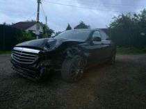 Mercedes-Benz E-класс 2.0 AT, 2016, седан, битый, пробег 46 000 км, (184 л.с.). Цена выкупа авто 1 370 000 руб.