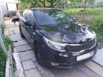 KIA Rio 1.4 МТ, 2017, седан, битый, пробег 6 820 км, (107 л.с.). Цена выкупа авто 425 000 руб.