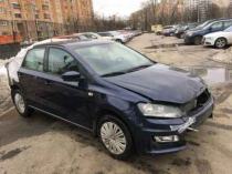 Volkswagen Polo 1.6 МТ, 2015, седан, битый, пробег 5 420 км, (105 л.с.). Цена выкупа авто 315 000 руб.
